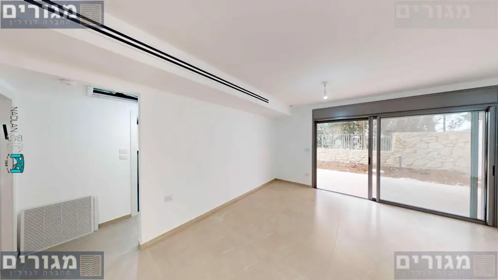 קיר טלויזיה הסחלב